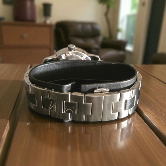 Movado Bold Unisex New - Picture 3 of 6